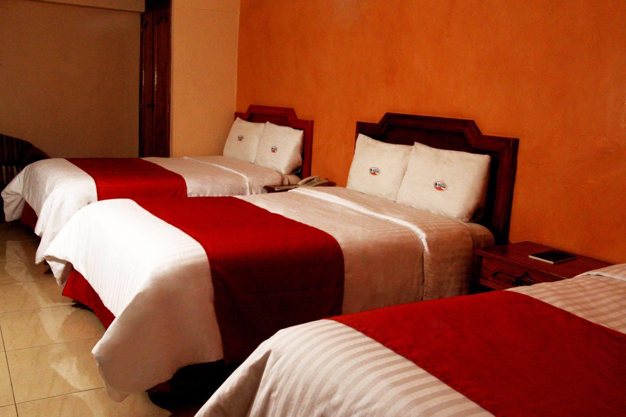 Hotel Atenas Xalapa Buitenkant foto