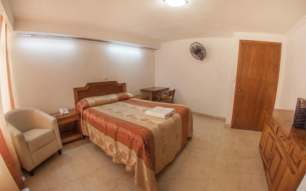 Hotel Atenas Xalapa Buitenkant foto